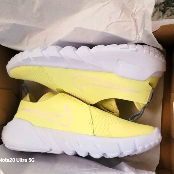 NEW IN BOX NIKE FLEX RUNNER 2 - Picture 3 of 13